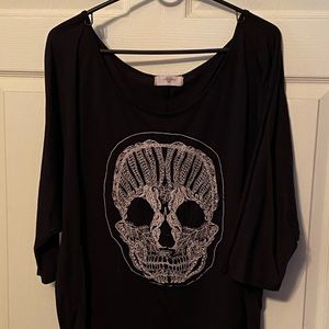 3/4 sleeve skull tee